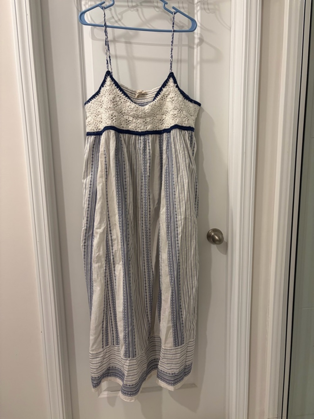 Lucky Brand Plus Size XXL, EUC, 
Blue and cream Crochet Bodice Maxi Dress